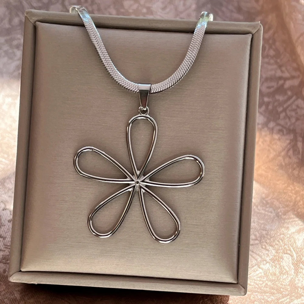 Stainless Steel Exaggerated Punk Big Round O Shaped Pendant Necklace Women Men Chunky Snake Blade Chain Grunge Steampunk Jewelry