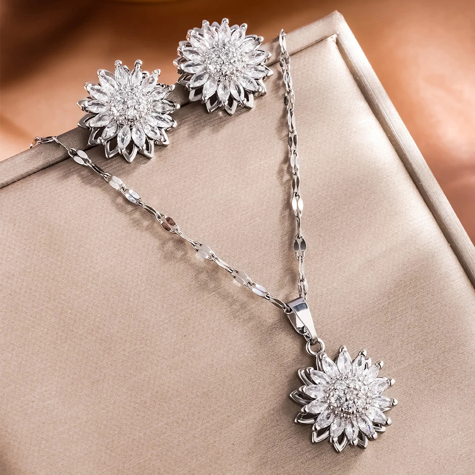 Trendy Rotation Spin Sunflower Stainless Steel Zircon Necklaces For Women Metal Crystal Necklace Party Birthday Gifts Jewelry