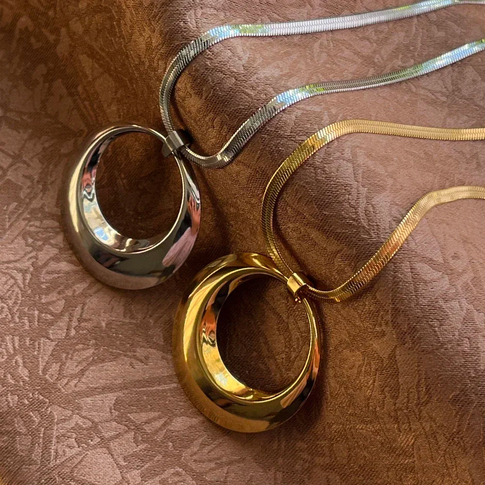 Stainless Steel Exaggerated Punk Big Round O Shaped Pendant Necklace Women Men Chunky Snake Blade Chain Grunge Steampunk Jewelry