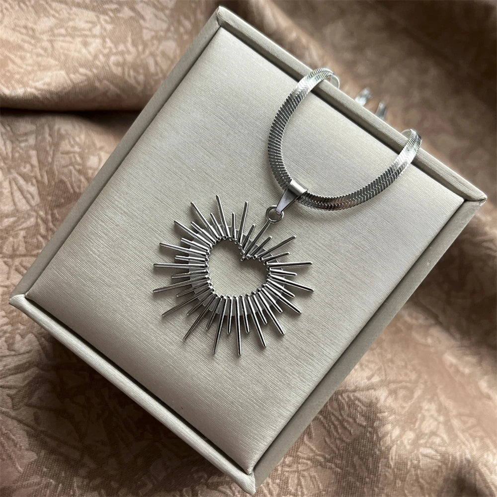 Stainless Steel Exaggerated Punk Big Round O Shaped Pendant Necklace Women Men Chunky Snake Blade Chain Grunge Steampunk Jewelry