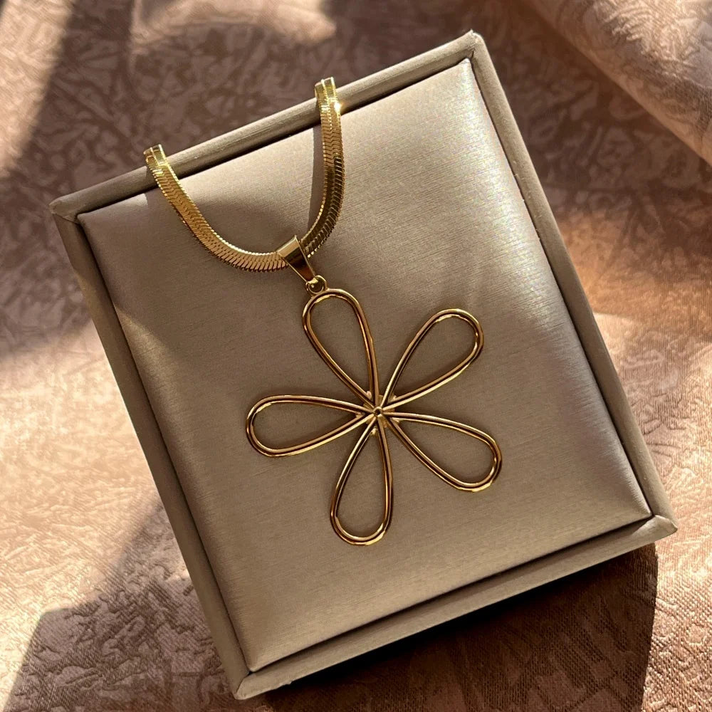 Stainless Steel Exaggerated Punk Big Round O Shaped Pendant Necklace Women Men Chunky Snake Blade Chain Grunge Steampunk Jewelry