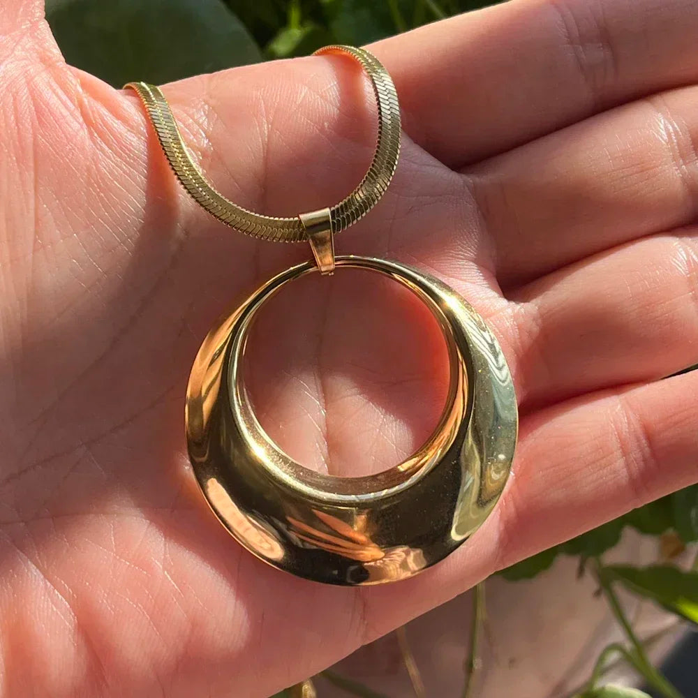 Stainless Steel Exaggerated Punk Big Round O Shaped Pendant Necklace Women Men Chunky Snake Blade Chain Grunge Steampunk Jewelry