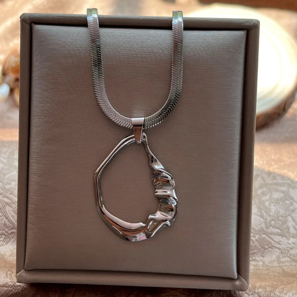 Stainless Steel Exaggerated Punk Big Round O Shaped Pendant Necklace Women Men Chunky Snake Blade Chain Grunge Steampunk Jewelry