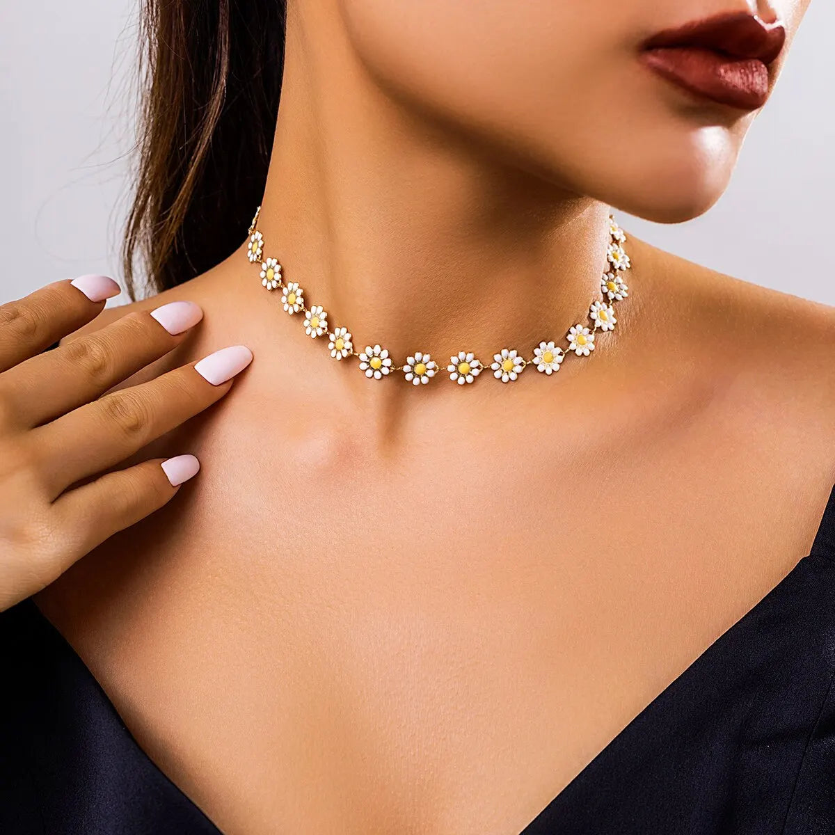 Kpop Flower Daisy Clavicle Chain Necklace for Women Wed Summer Sweet Short Choker Fashion Statement Jewelry Gift Y2K Accessories